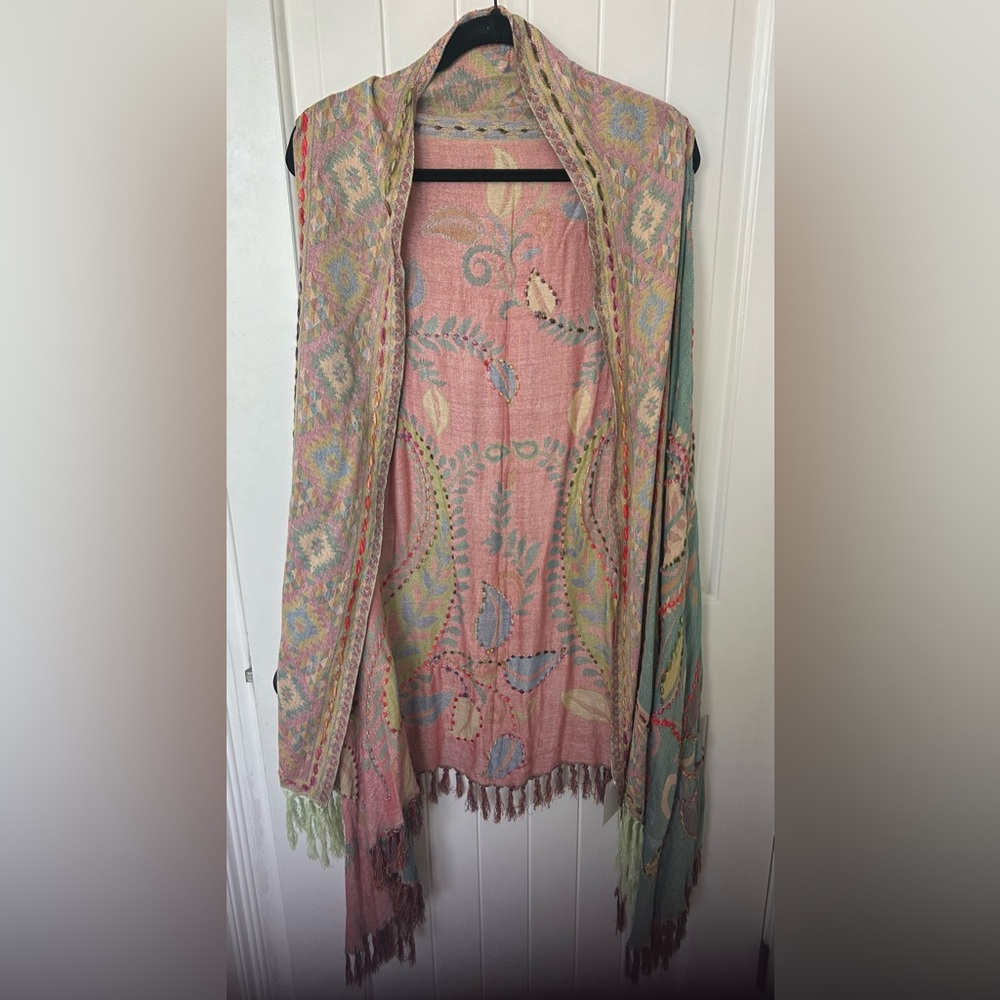 NWT Raj shawl one size